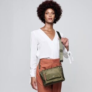 Mersi Olive Women's Crossbody Bag